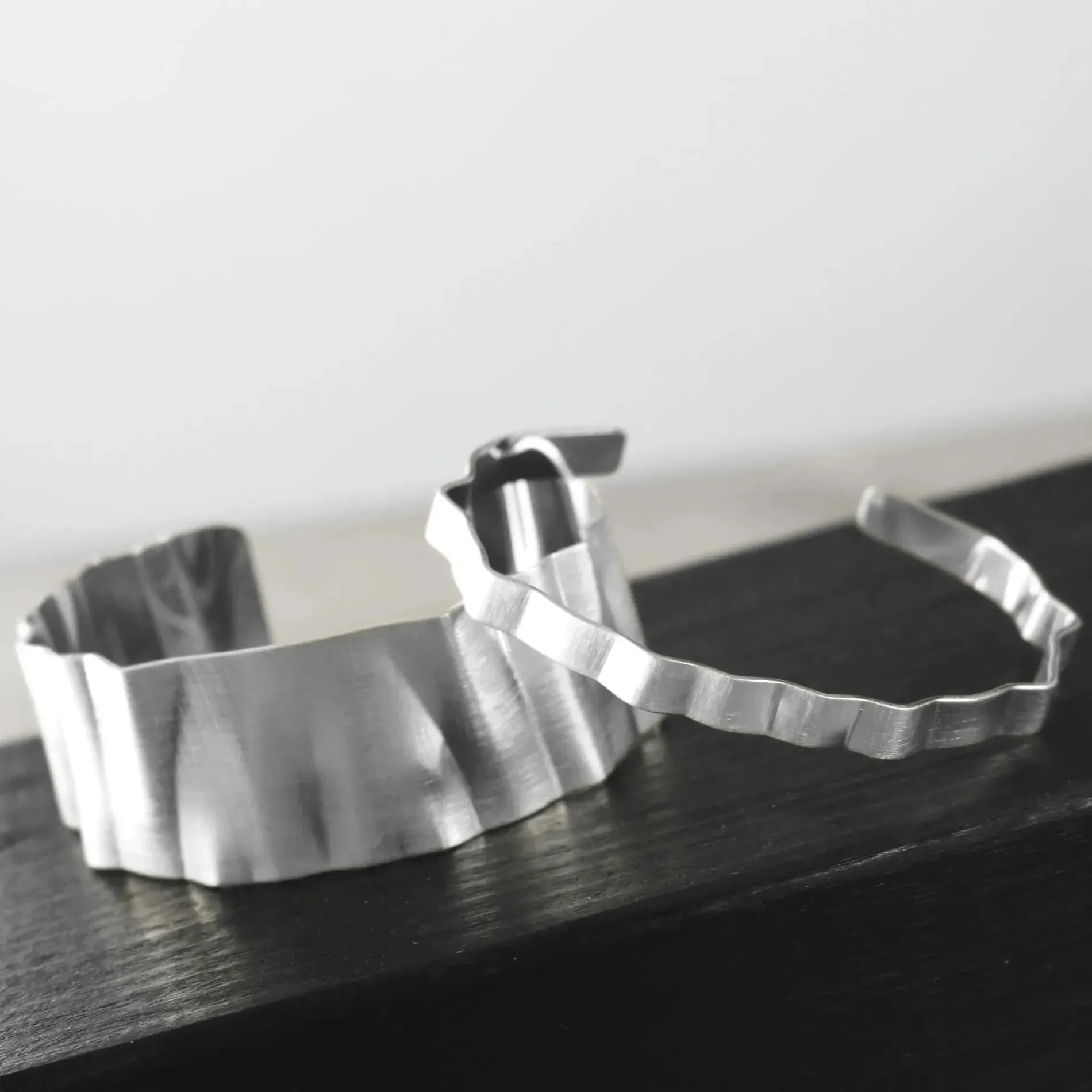 Alaya Small Wave Cuff Bracelet Silver Plating