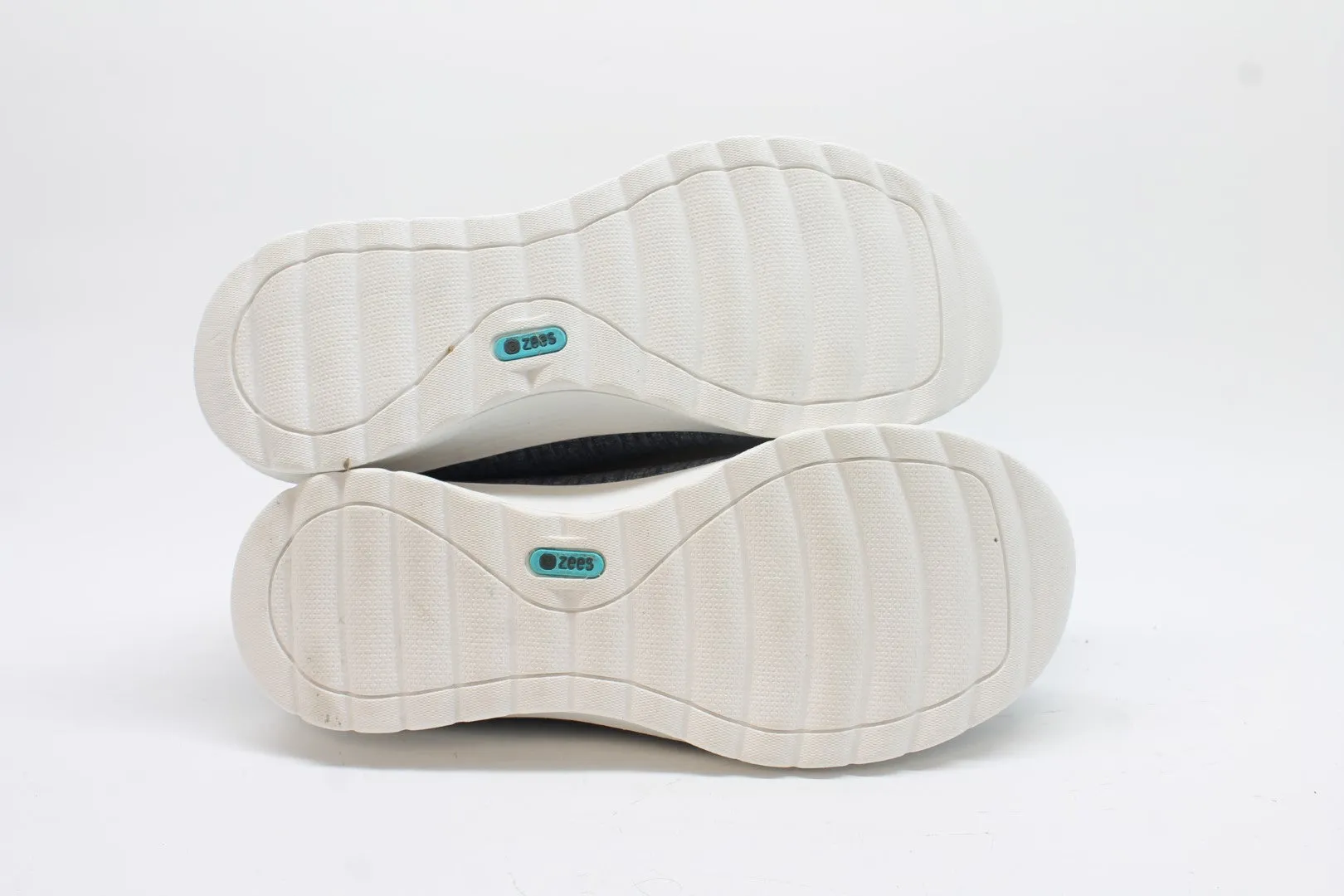 Bzees Get Movin Women's Slip On Floor Sample