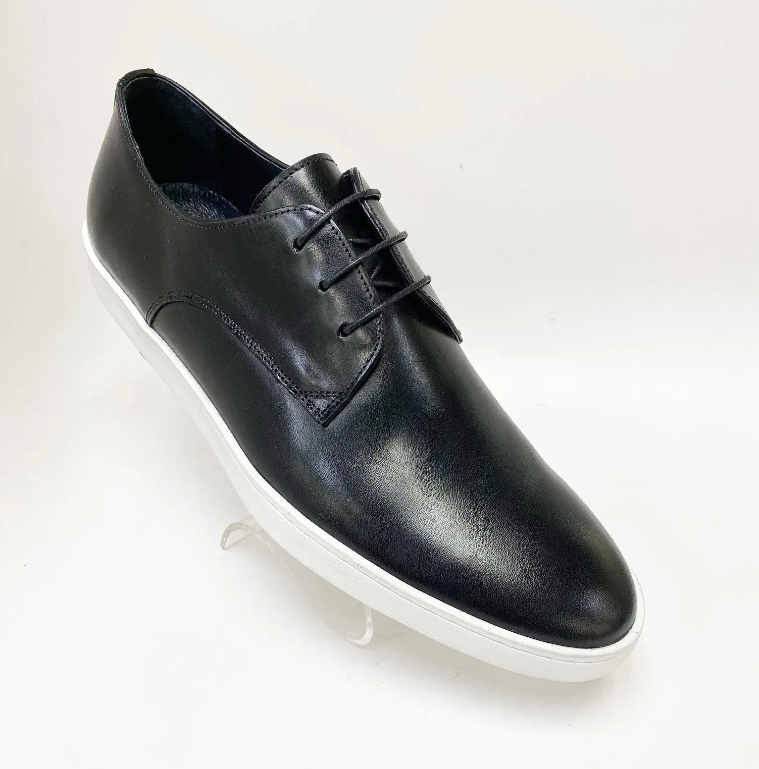 Calfskin Lace-Up Sneaker Black