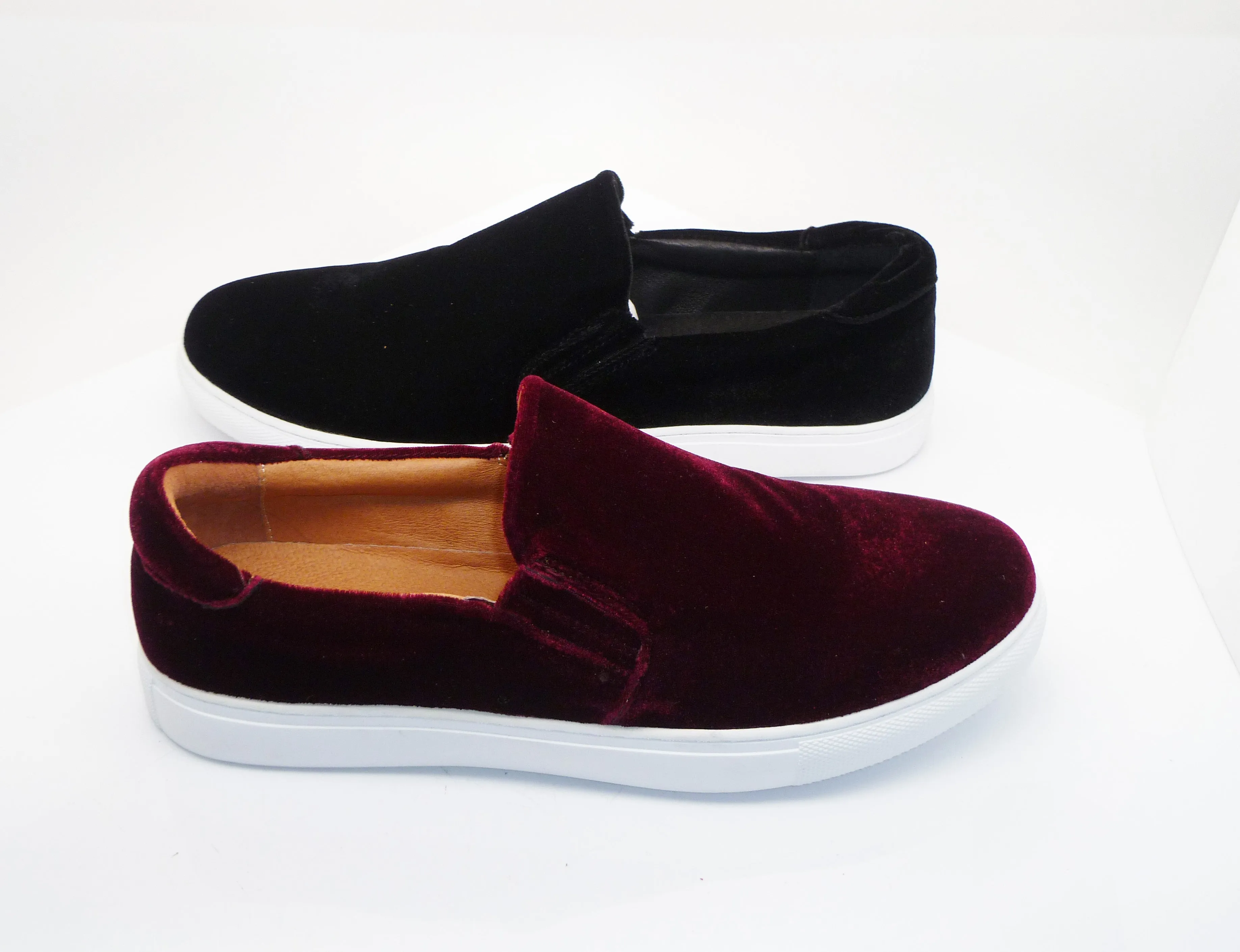 Carrucci by Maurice Velvet Slip-On Sneaker Black