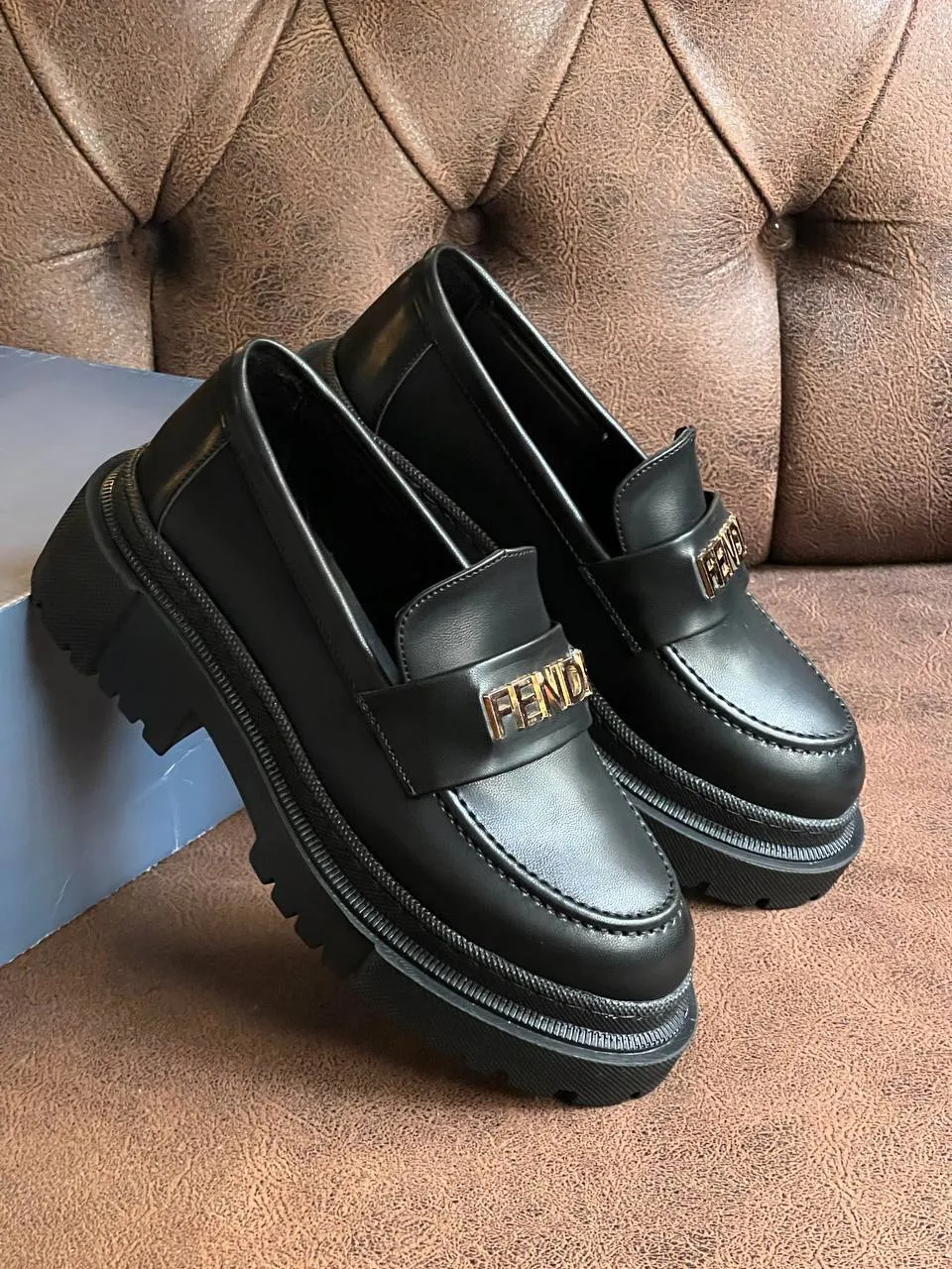 New season black high-soled shoes